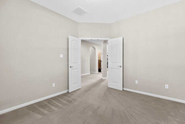 Building Photo - 2406 Sweetwater Ln