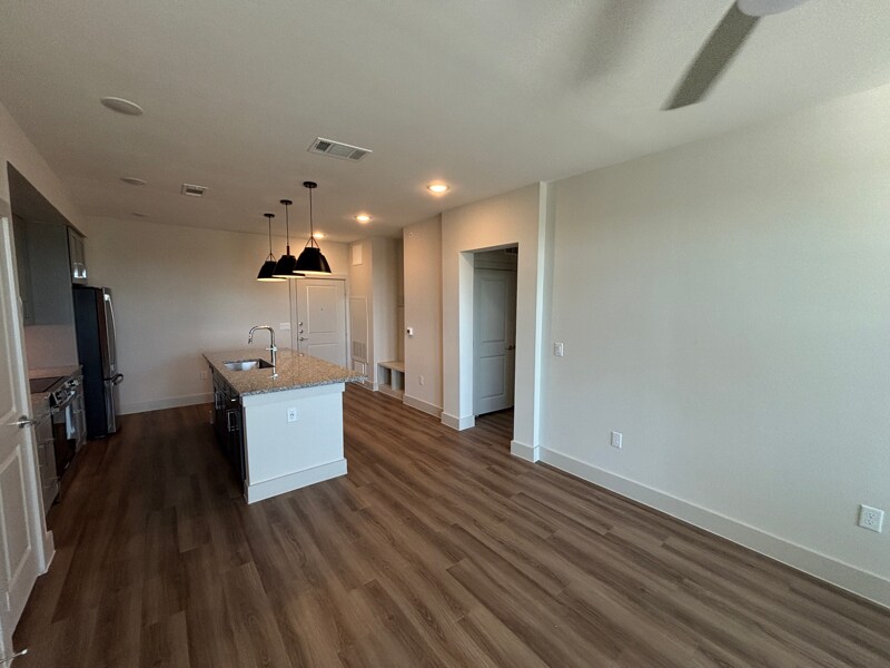 Building Photo - 216 Flint Rdg Rd