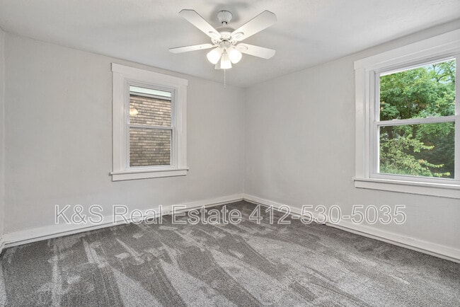 Building Photo - 2242 Manor Ave