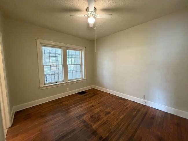 Building Photo - 1143 A&amp;B N Broad St.