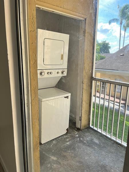 Building Photo - 8030 SW 21st Ct