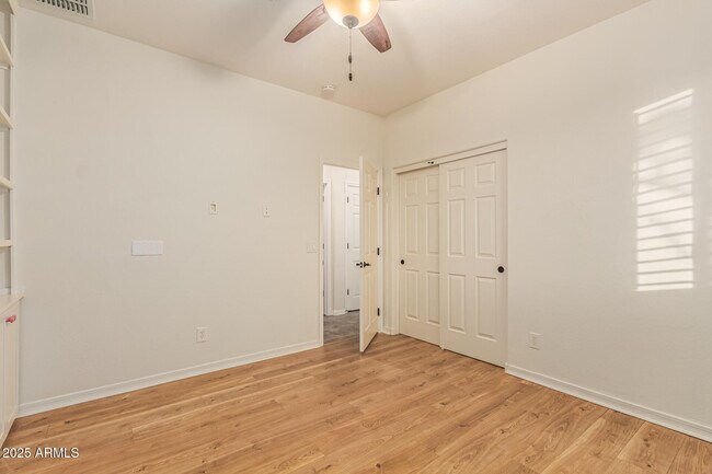 Building Photo - 4721 E Aldea Rd