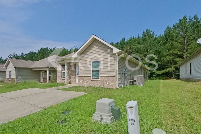 Building Photo - 855 Maple Trce