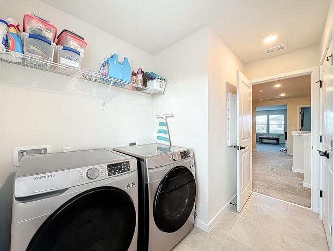 Building Photo - 1021 Savannah Palms Blvd