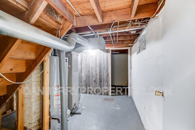 Building Photo - 1132 Brookley Blvd