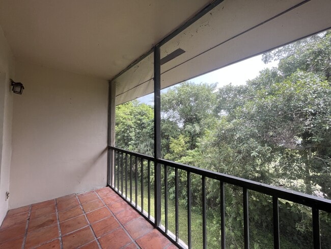 Building Photo - 7820 S Colony Cir