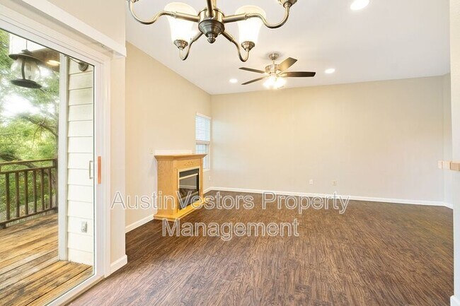 Building Photo - 1005 Canyon Edge Dr