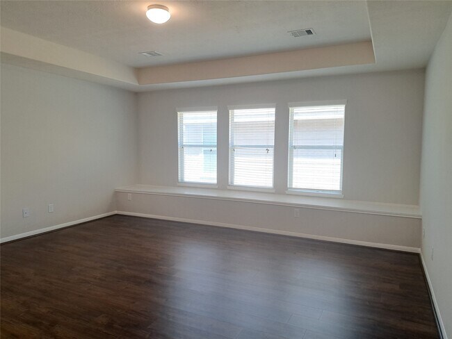 Building Photo - 26315 Fox Ridge Ln