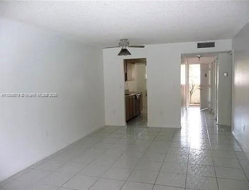 Building Photo - 3110 N Pine Island Rd