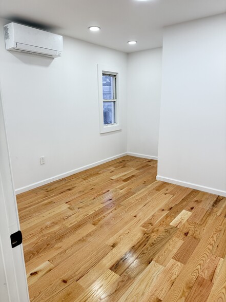 Building Photo - 9735 77th St