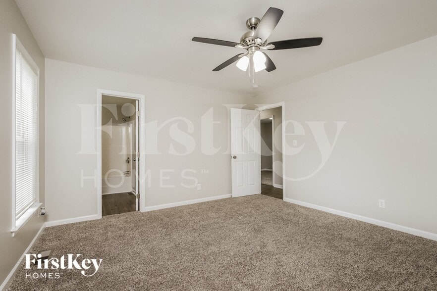 Building Photo - 1317 Cushing St