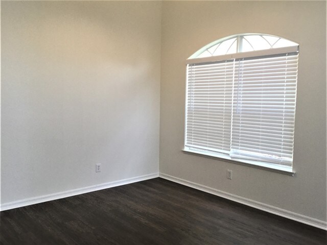 Building Photo - 1808 Sand Arbor Circle