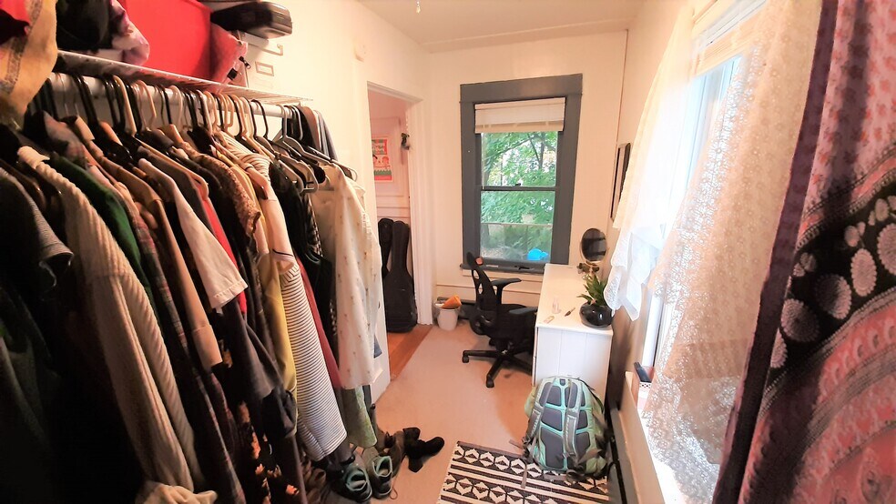 Building Photo - 416 Hudson St