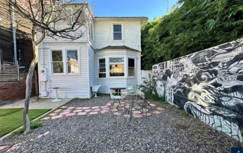 Building Photo - 49 Dudley Ave