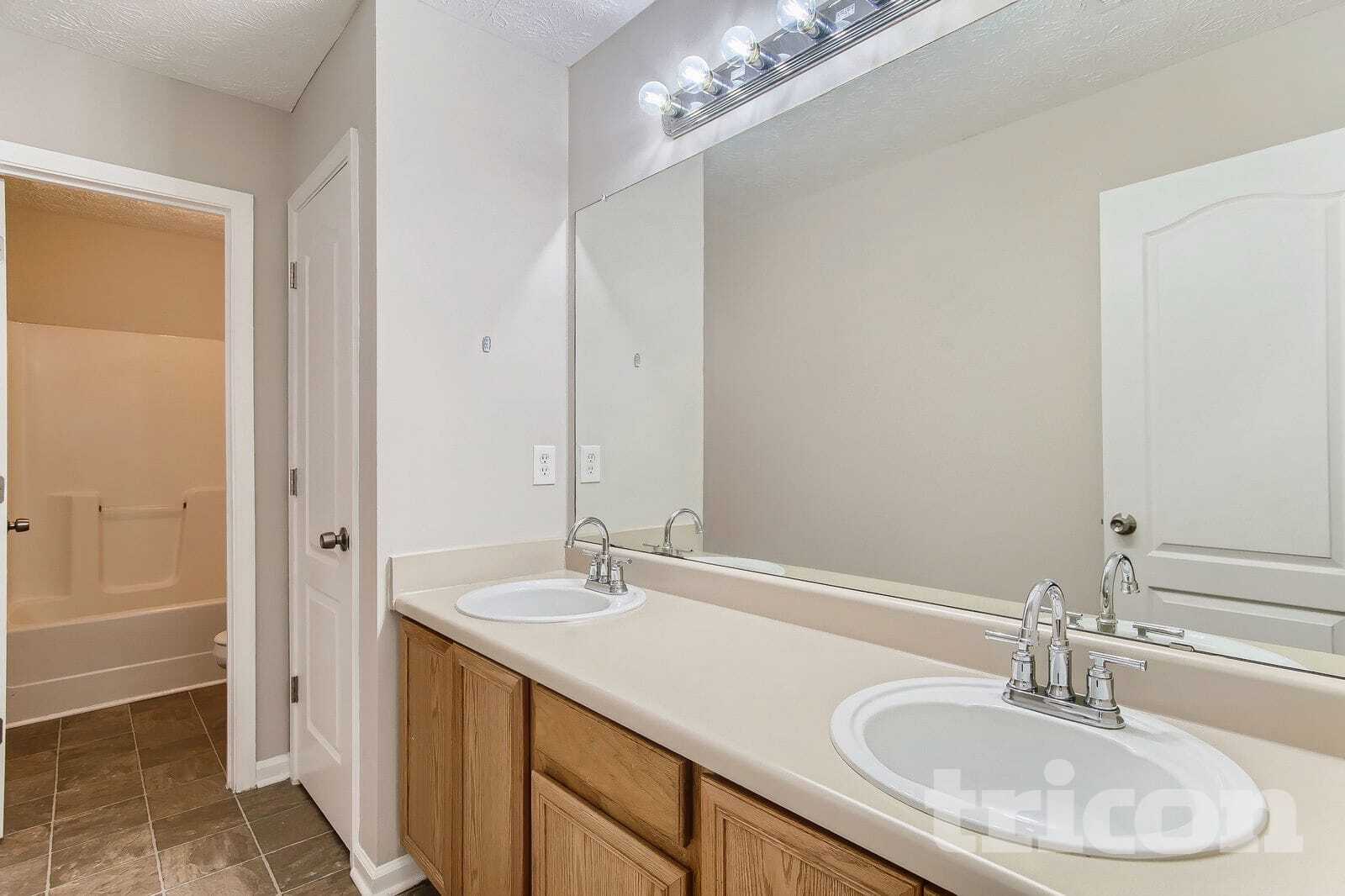 Building Photo - 35 Trelawney Ln