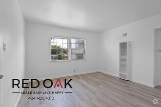 Building Photo - Sun-Drenched One Bedroom with Beautiful Ha...