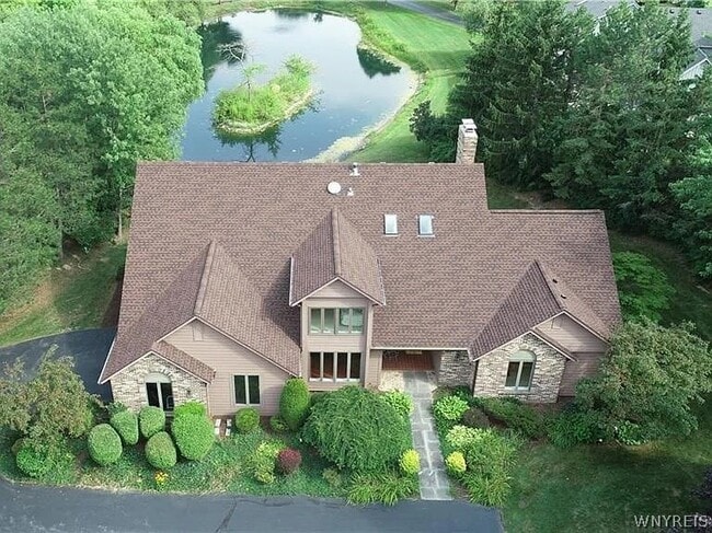Building Photo - 5 Hidden Springs Dr