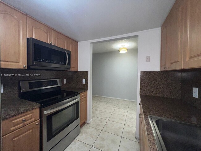 Building Photo - 200 SW 132nd Way