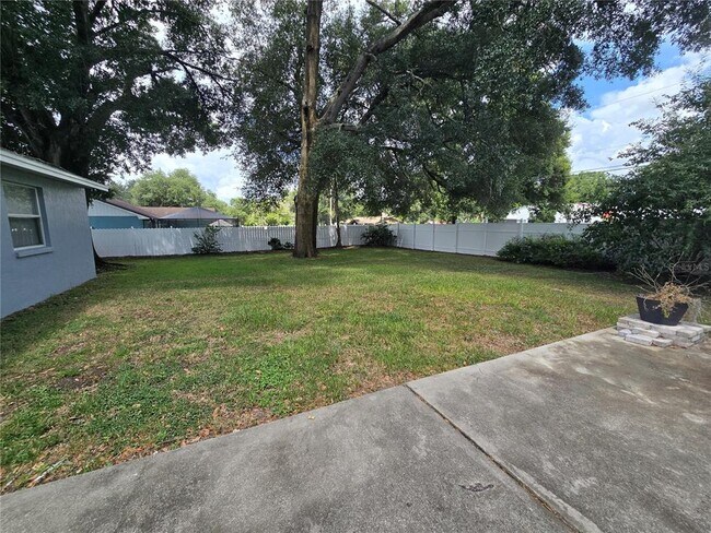 Building Photo - 3901 Laurel Branch Ct