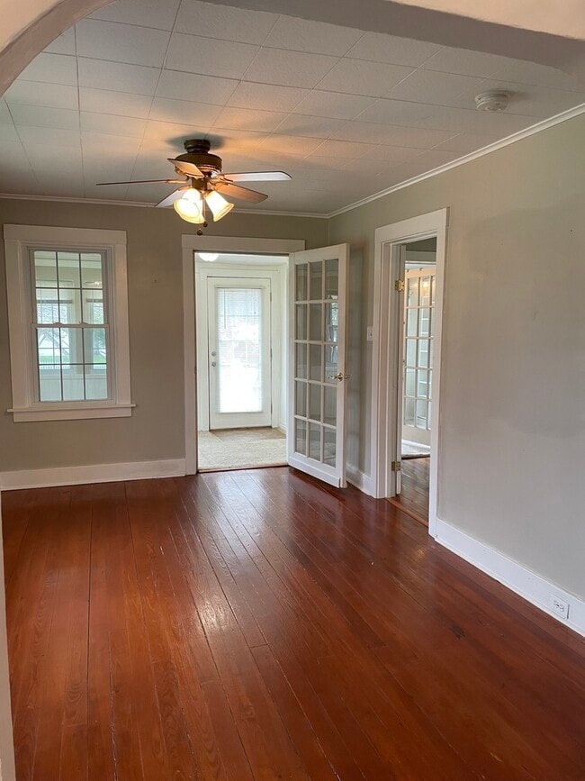 Building Photo - 1700 Riverside Ave