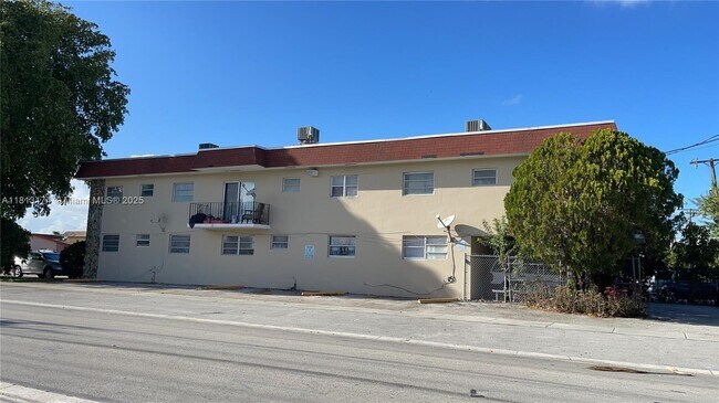 Primary Photo - 16103 NE 19th Ct
