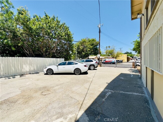 Building Photo - 18556 Community St