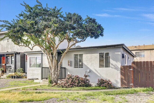 Building Photo - 2084-2094 Burroughs Street