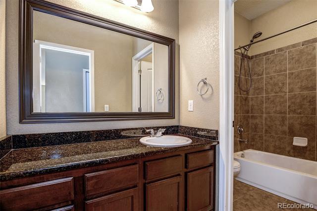 Building Photo - 884 Black Arrow Dr