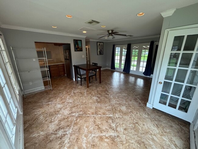 Building Photo - 3115 Westerland Dr