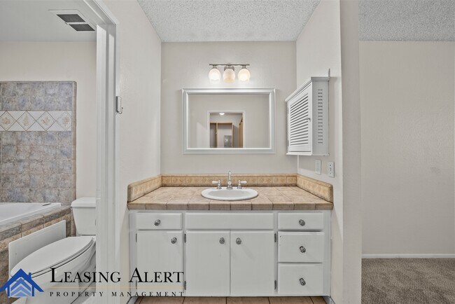 Building Photo - 27666 Nugget Dr