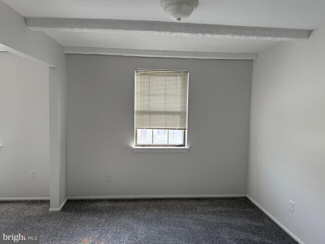 Building Photo - 10 ROBERT TREAT PAINE