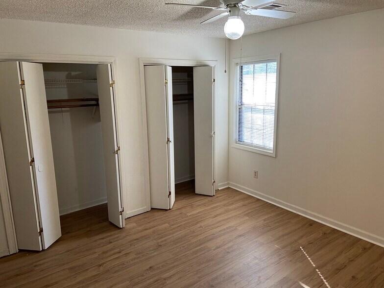 Apt 2 - 5010 Hawthorne Ct