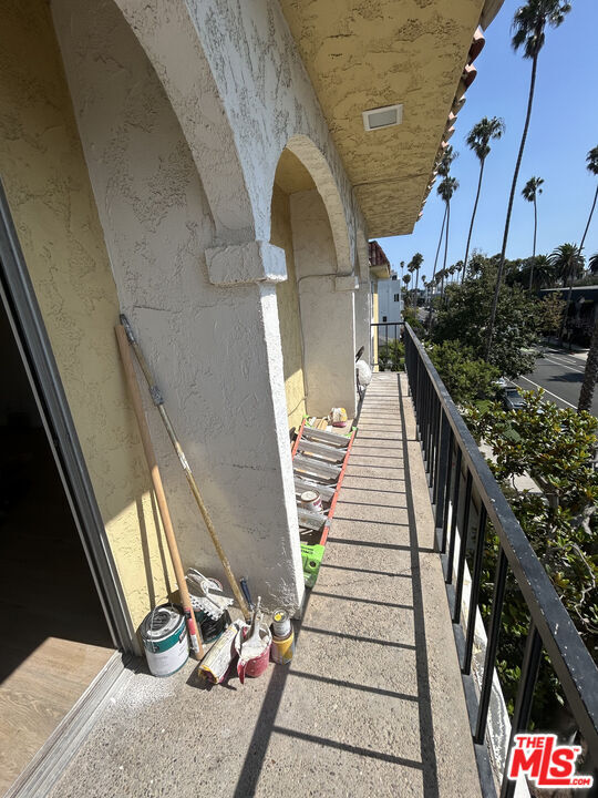 Building Photo - 1033 6th St