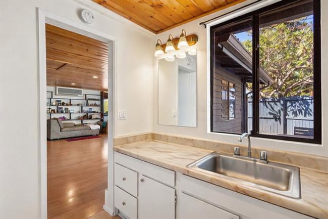 Building Photo - Kula/Omapio Studio