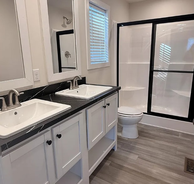 Building Photo - 17050 Coventry Ln