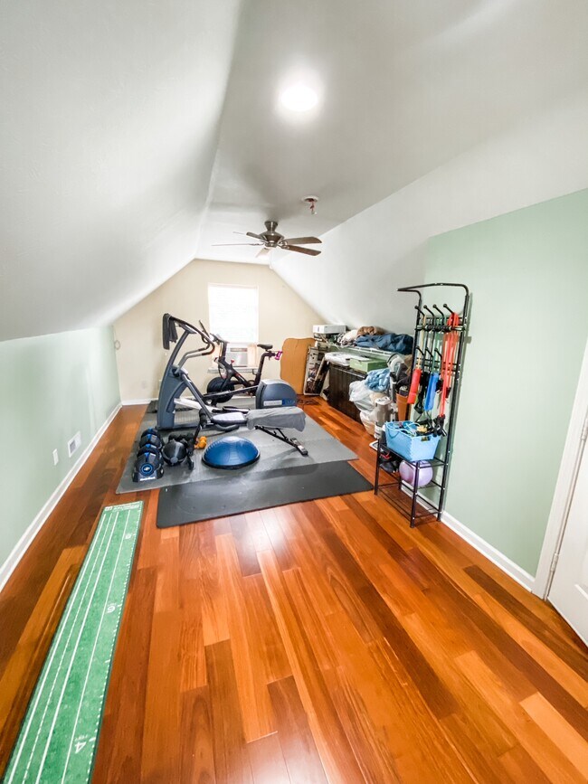 Bedroom Office or Workout Room - 2525 Central Ave