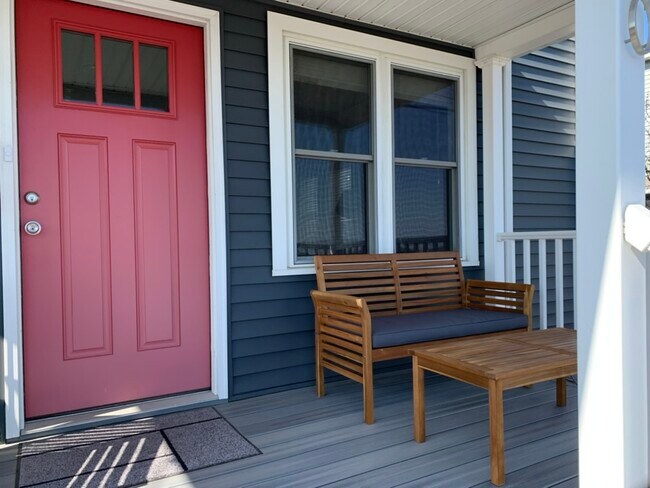 Building Photo - 220 Veranda St