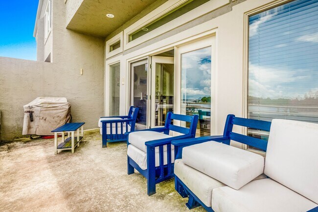 Building Photo - 53 Yacht Club Dr
