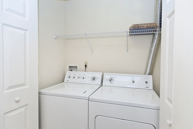 Building Photo - 119 Waterbury Ct