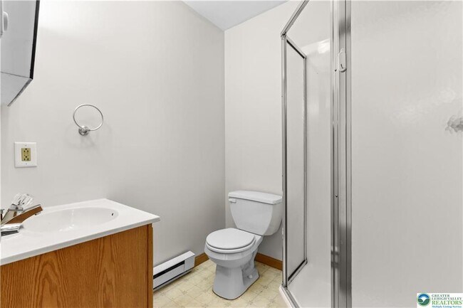 Building Photo - 1229 Fern Dr