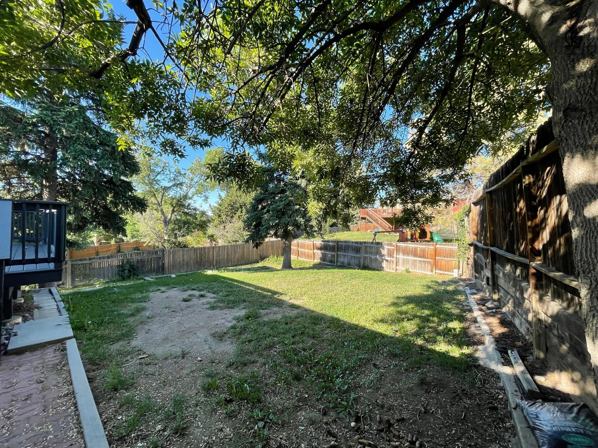 Building Photo - 2640 Villa Loma Dr