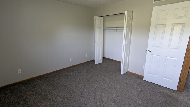 Building Photo - MN Cedar Village (861)