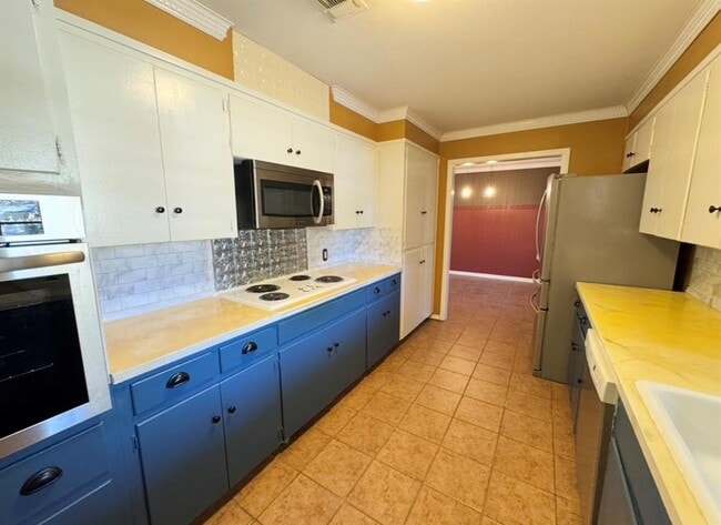 Building Photo - 1225 Lake Terrace Dr