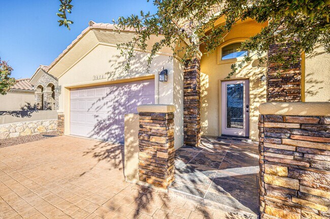 Building Photo - Beautiful 3 bed-2 baths home in 79911