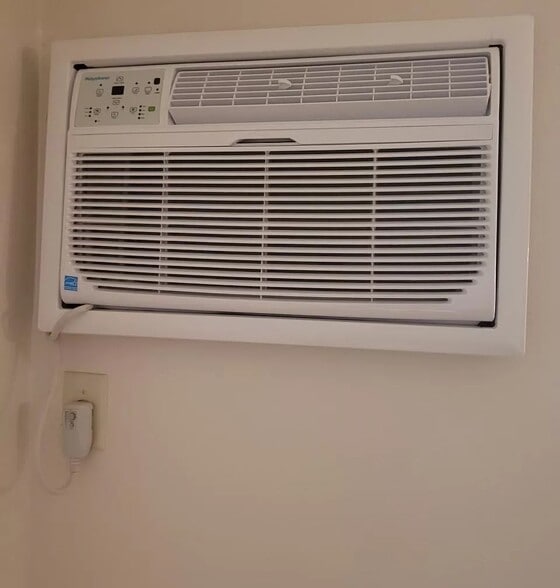 Building Photo - 4101 Parklawn Ave