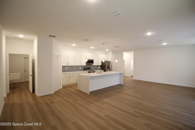 Building Photo - 1658 Hamilton Ave SW