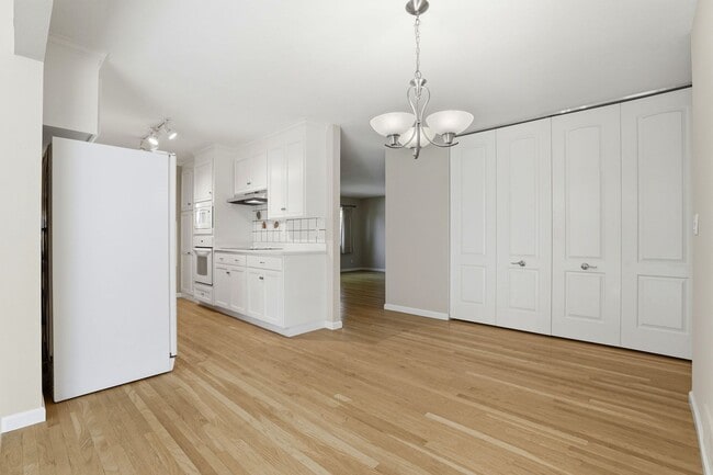 Building Photo - Wow! What a Great Home! Available Now!