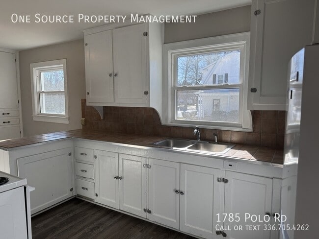 Building Photo - 1785 Polo Rd
