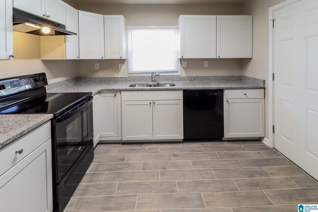 Building Photo - 145 Gurley Ln