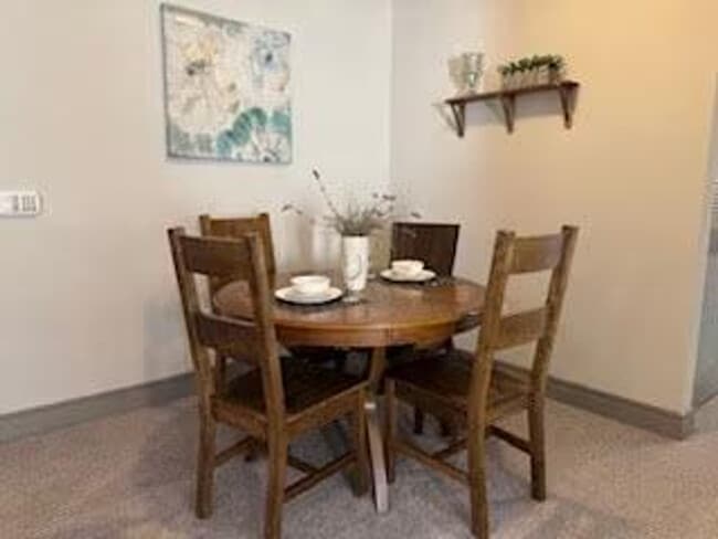 Building Photo - 300 Venue Wy